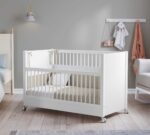 Hjulbar babyseng, hvid (kan placeres ved siden af mor) (60 x 120 cm)