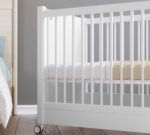 Hjulbar babyseng, hvid (kan placeres ved siden af mor) (60 x 120 cm) - Billede 5
